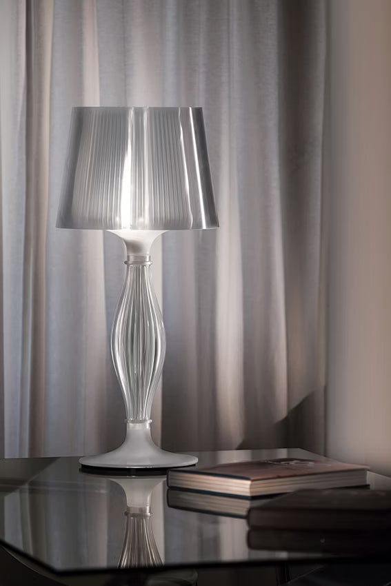 Lisa table lamp