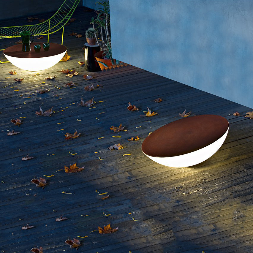 Solar outdoor floor lamp